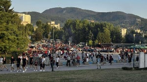 "Rijeke" ljudi stižu na Koševo: Sarajevo će imati ogromnu podršku navijača, a među njima je i Zmaj!