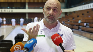 Na lice Adisa Bećiragića navučen je osmijeh zbog novog imena u timu, on poručuje: "Idemo sve dobiti"