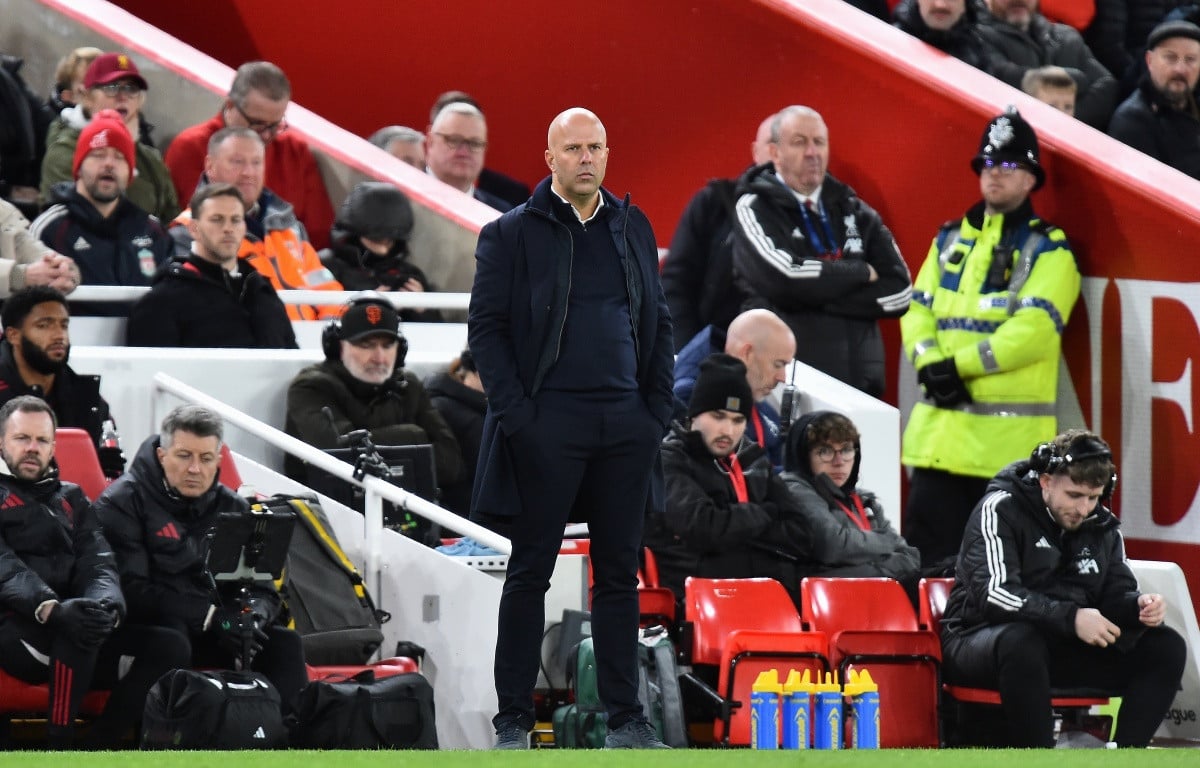 Arne Slot dobio "rok za spašavanje" posla nakon upozorenja o otkazu u Liverpoolu