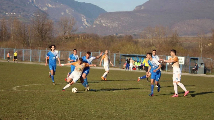 Knjiga spala na dva slova: NK Travnik ili FK Vitez?