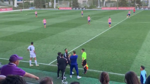 Ružne scene tokom meča juniora Reala i Atletica, dvije legende se obračunavale pokraj terena