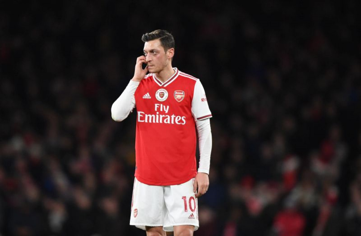 Navijači Arsenala izviždali Ozila, njegova reakcija dovoljno govori