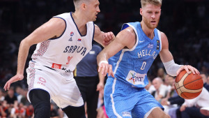 Srbija blista u Areni, Grci za sada ne mogu da se odbrane