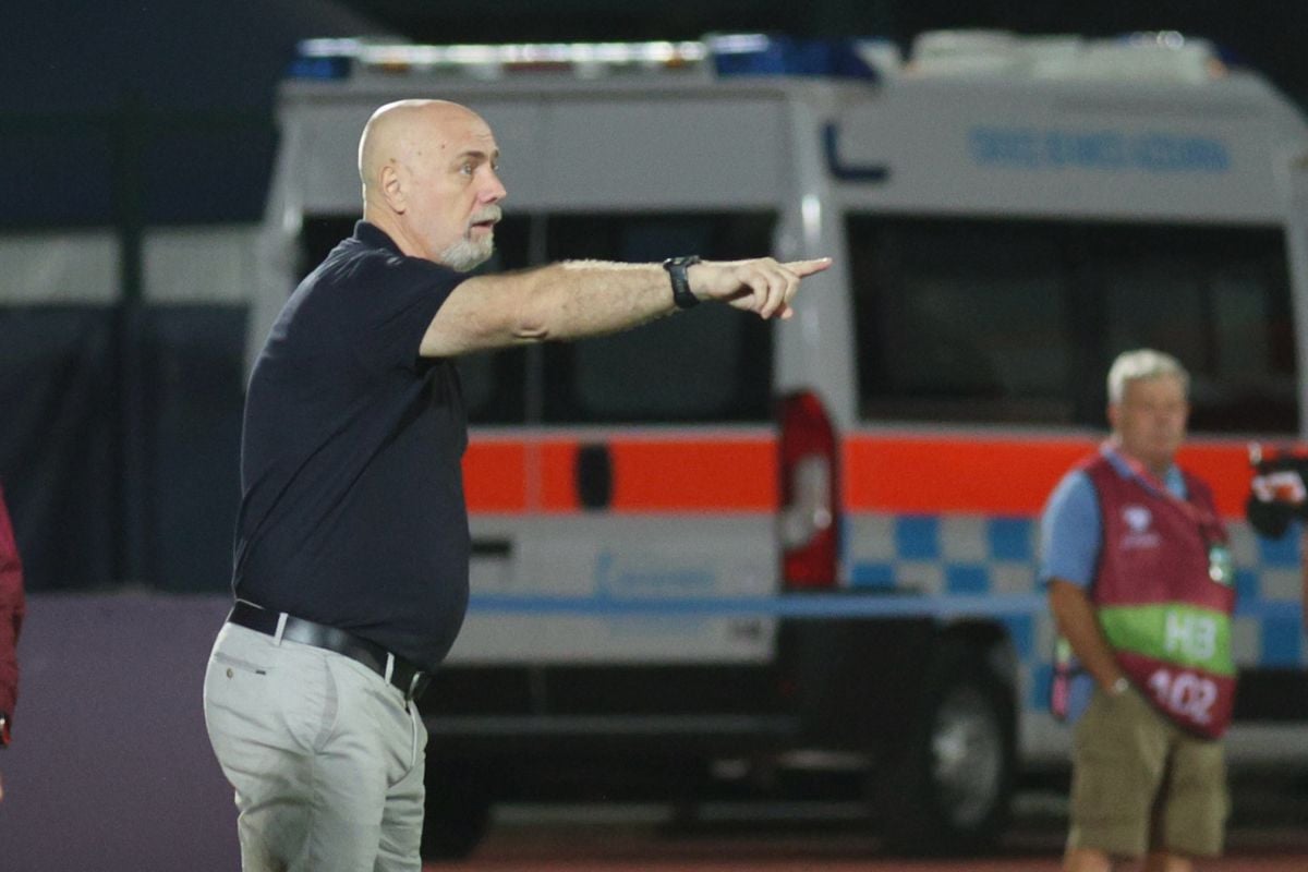 Barbarez zadovoljan, spomenuo je i meč protiv Austrije: "Dešava se nešto u bh. sportu" Barbarez zadovoljan, spomenuo je i meč protiv Austrije: "Dešava se nešto u bh. sportu"