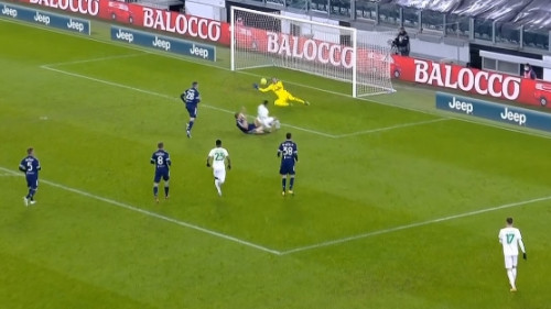 Defrel se poigrao sa odbranom Juventusa i zabio gol