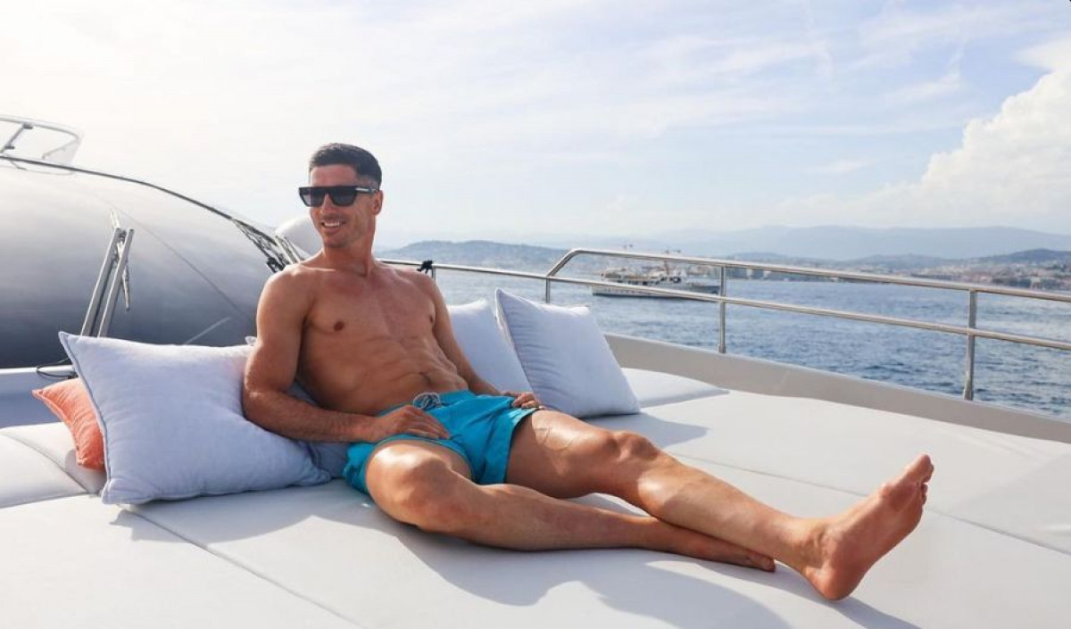 Lewandowski objavio fotografiju s jahte, a njegovi fanovi mislili da je to Cristiano Ronaldo