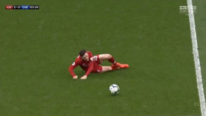 Redsima pao mrak na oči: Robertson se okliznuo kao Gerrard 2014. godine, ali je onda Klopp reagovao