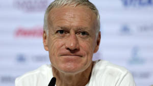 Deschamps se umorio od pitanja o Benzemi, stavio je tačku na i