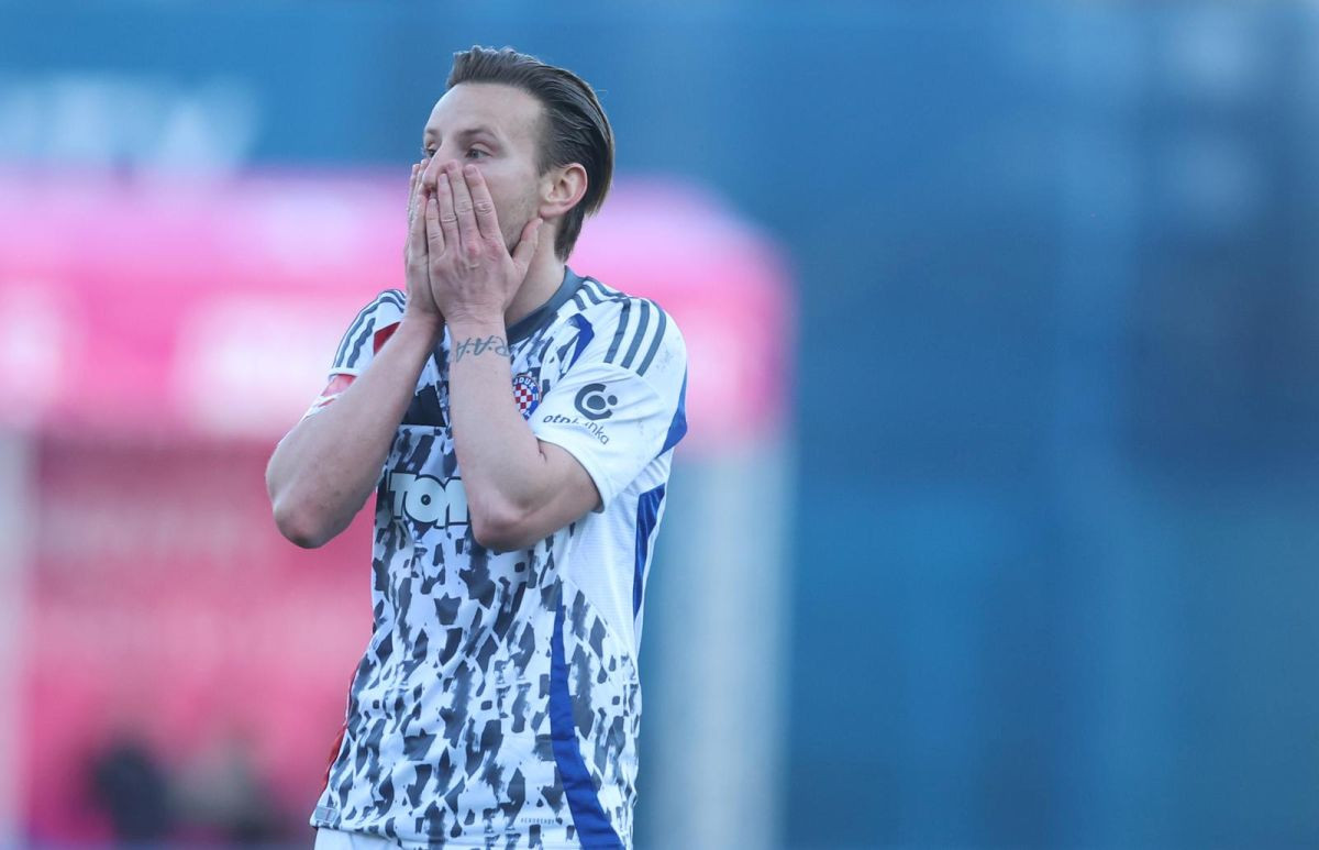 Ma ko je tu lud? Ivan Rakitić je preko noći promijenio priču i sada tvrdi da... Ma ko je tu lud? Ivan Rakitić je preko noći promijenio priču i sada tvrdi da...