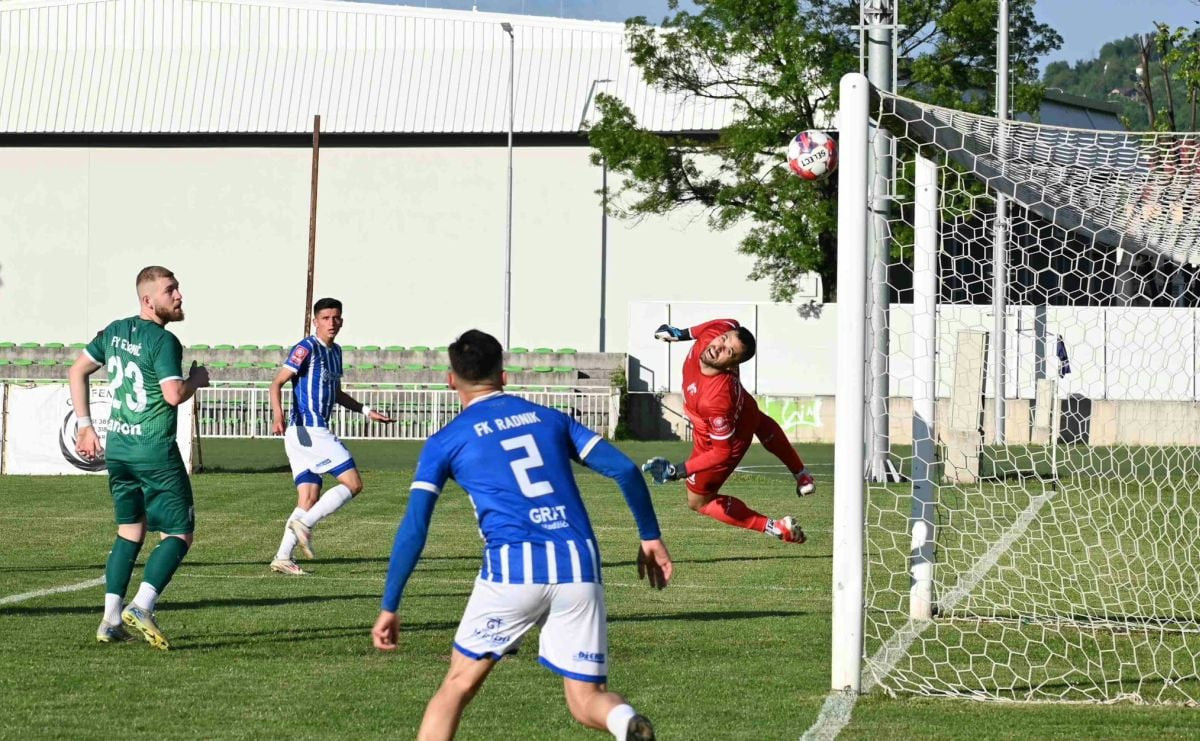 Radnik iz Hadžića na diobi 3. mjesta, prvi čovjek kluba poručuje: Prezadovoljni smo, nema stajanja Radnik iz Hadžića na diobi 3. mjesta, prvi čovjek kluba poručuje: Prezadovoljni smo, nema stajanja