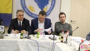 Izvršni odbor skratio listu na dva imena: Osim ili Prosinečki