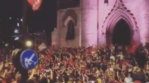 Slavlje u centru Liverpoola, ali i ispred Anfielda!