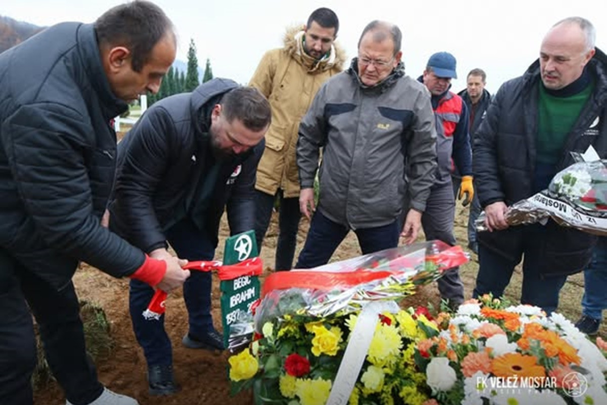 Delegacija FK Velež prisustvovala Dženaza-namazu Ibrahimu Begiću u Zenici