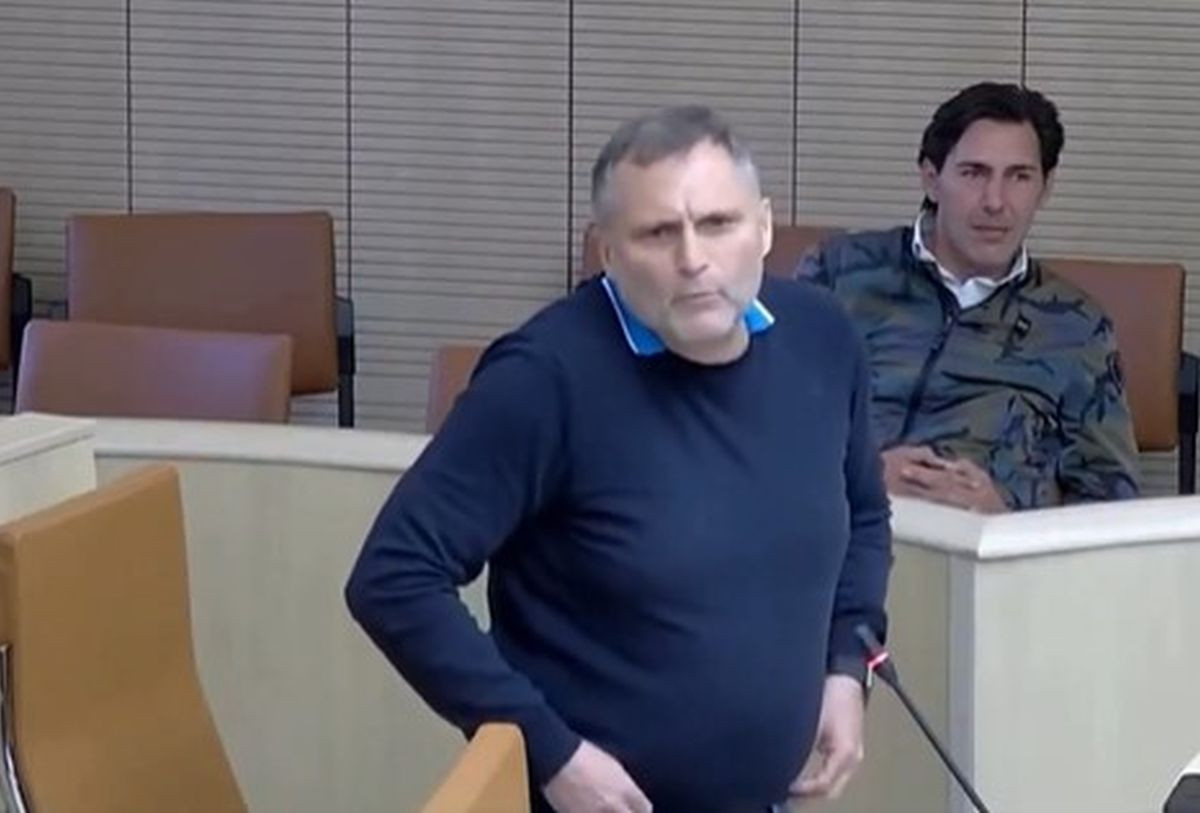 Proradila južnjačka krv: Tražio da se odgodi sjednica Općinskog vijeća zbog utakmice, a onda... Proradila južnjačka krv: Tražio da se odgodi sjednica Općinskog vijeća zbog utakmice, a onda...