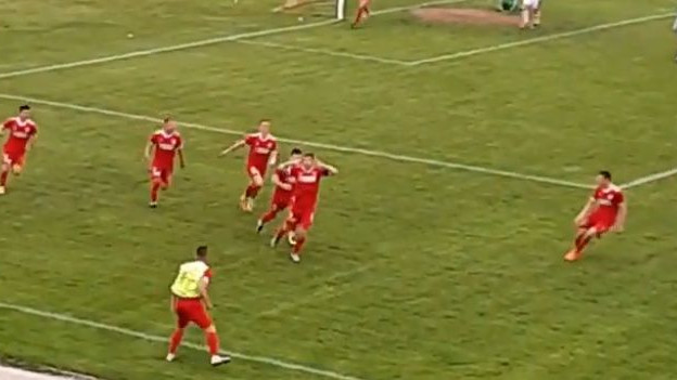 Nakon penala u subotu se kratko slavilo u Bihaću i Mostaru: Domaći u transu, nemile scene na terenu