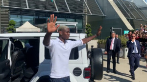 Neki su sretni, a navijači Uniteda bijesni - Pogba je napravio novu glupost