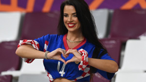 Ivana Knoll nakratko promijenila reprezentaciju i izazvala brojne komentare