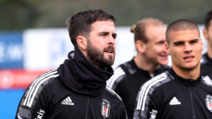 Bol u mišiću nije jača od volje za igrom: Pjanić spreman za sutrašnji meč