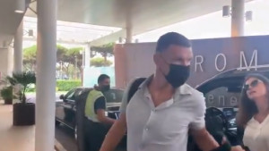 Edin i Amra Džeko krenuli put Milana