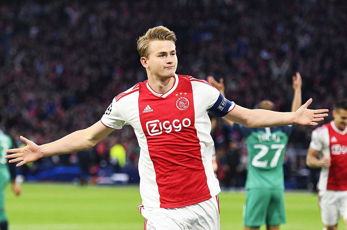 Van der Sar otkrio dvije moguće destinacije za kapitena Ajaxa