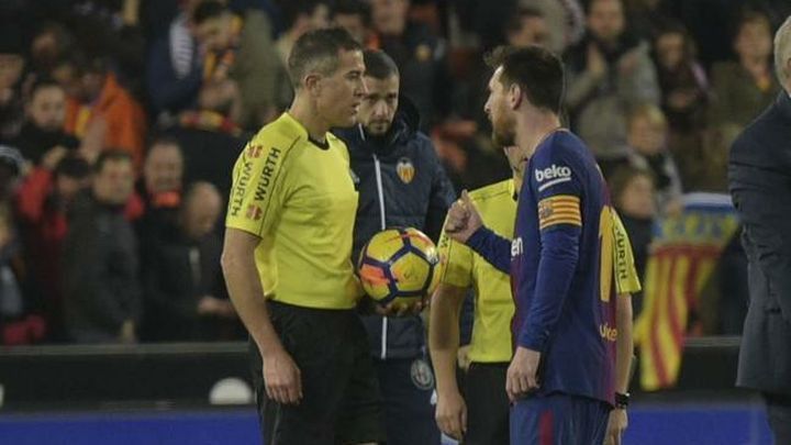 Španski mediji otkrili razgovor Messija i sudija nakon meča