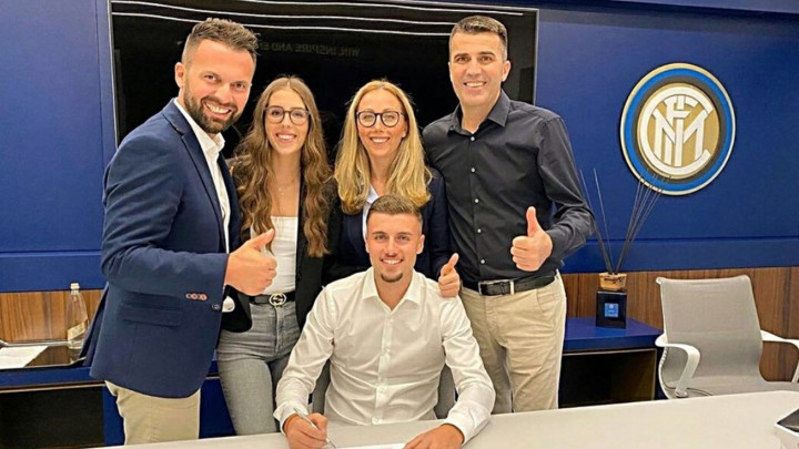 Potpis u Interu