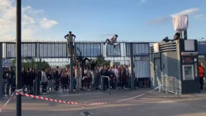 Totalni haos u Parizu: Brat zvijezde Liverpoola sa trudnom ženom se sakrivao ispred stadiona