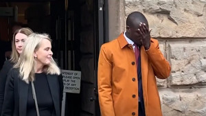 I kako da ne pusti suzu? Nevjerovatno bez čega sve je ostao Mendy, a bio je ni kriv ni dužan!