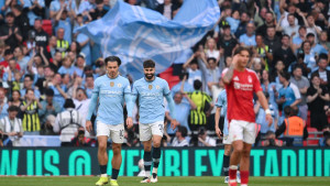 Preminula im majka, nisu imali novac da je sahrane, a onda se javila zvijezda Manchester Cityja