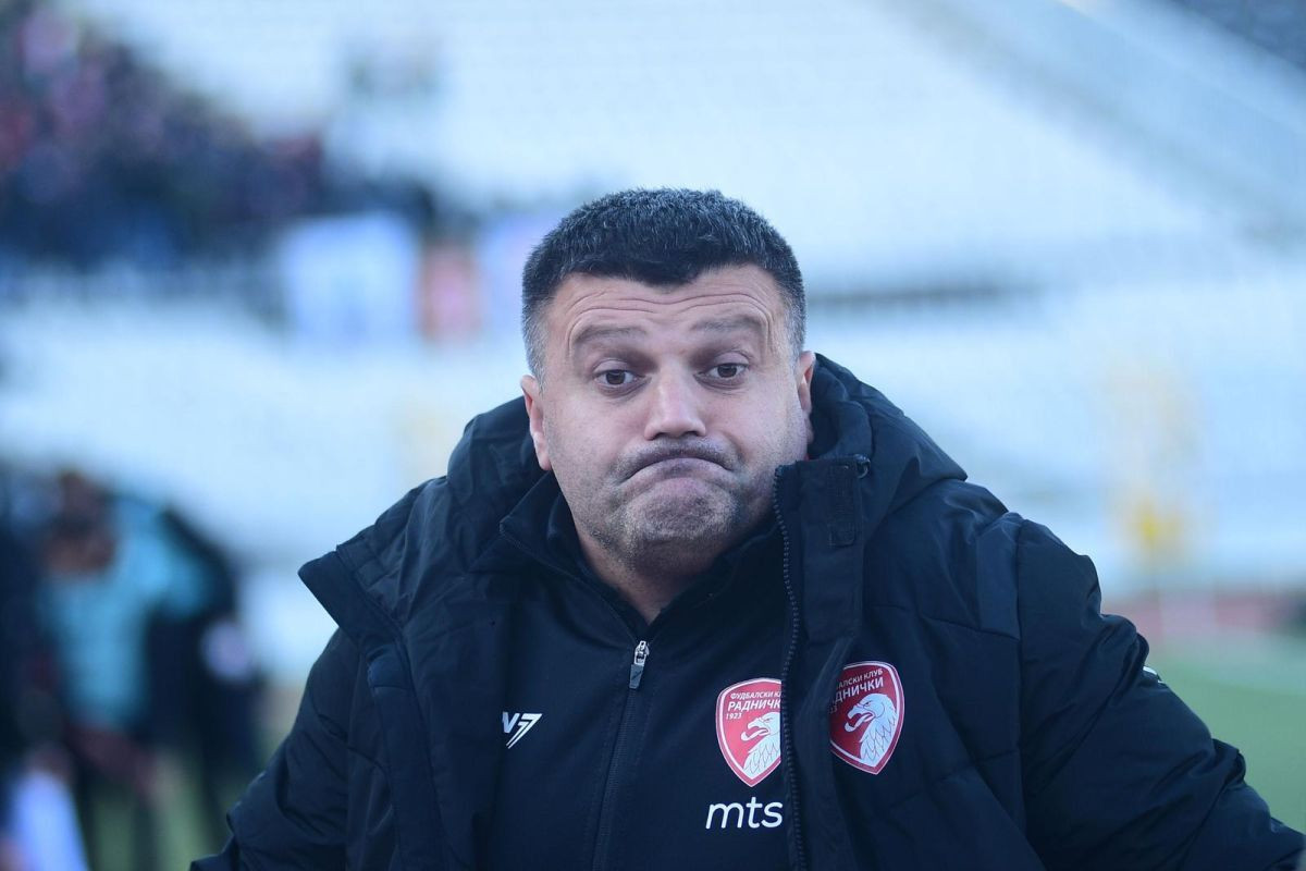Dudić nakon poraza od Zvezde pohvalio suđenje, pa bio jasan: Treba da se spustimo na zemlju i da..." Dudić nakon poraza od Zvezde pohvalio suđenje, pa bio jasan: Treba da se spustimo na zemlju i da..."