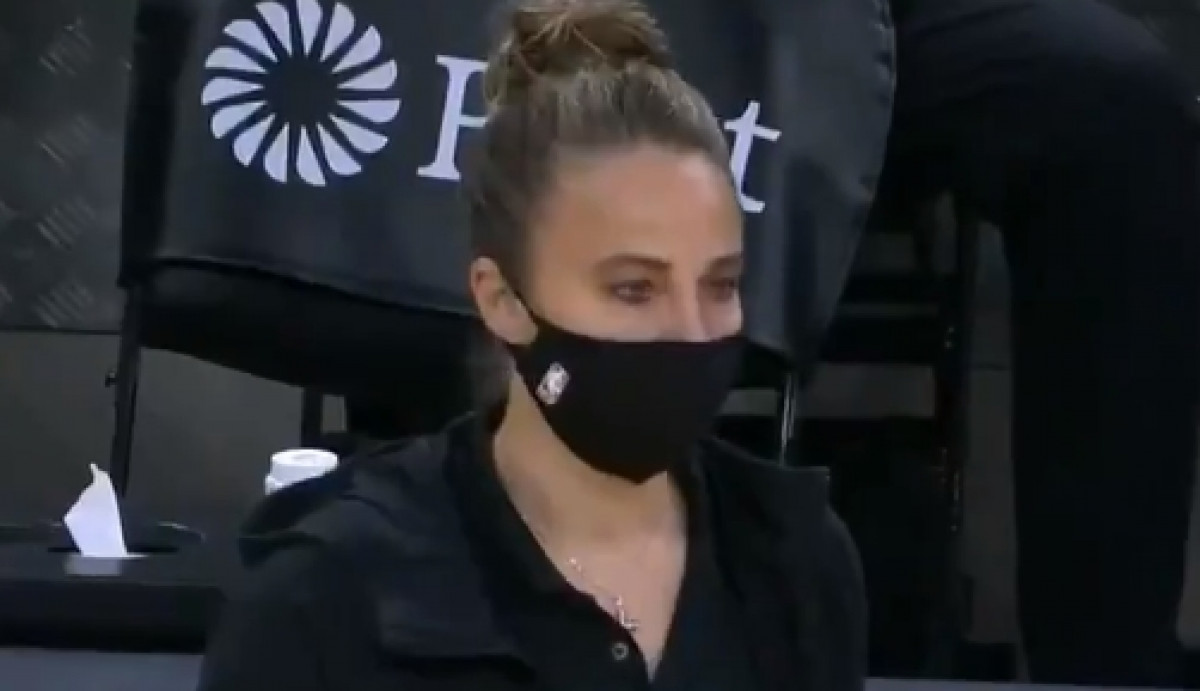 Sinoć je po prvi put u historiji jedan NBA tim vodila žena