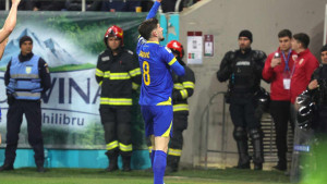 Muk u Bukureštu! Majstorska asistencija Kolašinca, Gigović matirao golmana!