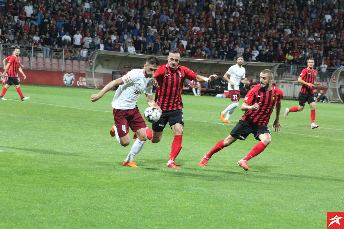 Spektakl na Bilinom polju završio bez pobjednika: NK Čelik - FK Sarajevo 0:0