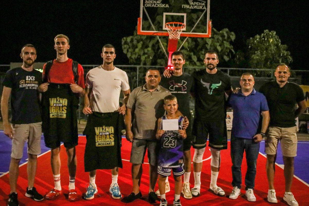 Košarkaški spektakl: Završen 3x3 Mozzarbet Aleksandrovac Košarkaški spektakl: Završen 3x3 Mozzarbet Aleksandrovac