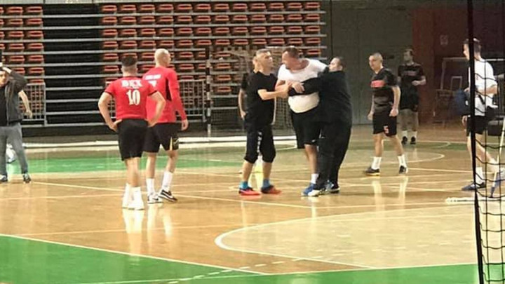 Šta se dešavalo u Zenici? Iz Tešnja tvrde da su Imamović i Džidić pretukli njihovog igrača