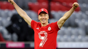 'Neugodno' pitanje Lewandowskom: Jesi li tražio da ti dodaju loptu kako bi srušio rekord?