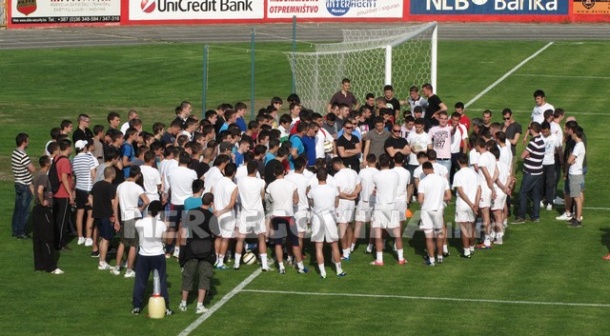Stotinjak navijača upalo na trening Zrinjskog