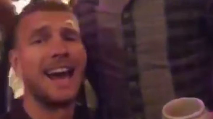 Džeko uživao na Oktoberfestu i pjevao pjesmu Manchester Cityja