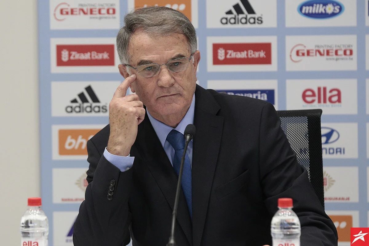 Bajević nakon UEFA-ine odluke: Moramo prihvatiti ono što nam je ponuđeno Bajević nakon UEFA-ine odluke: Moramo prihvatiti ono što nam je ponuđeno