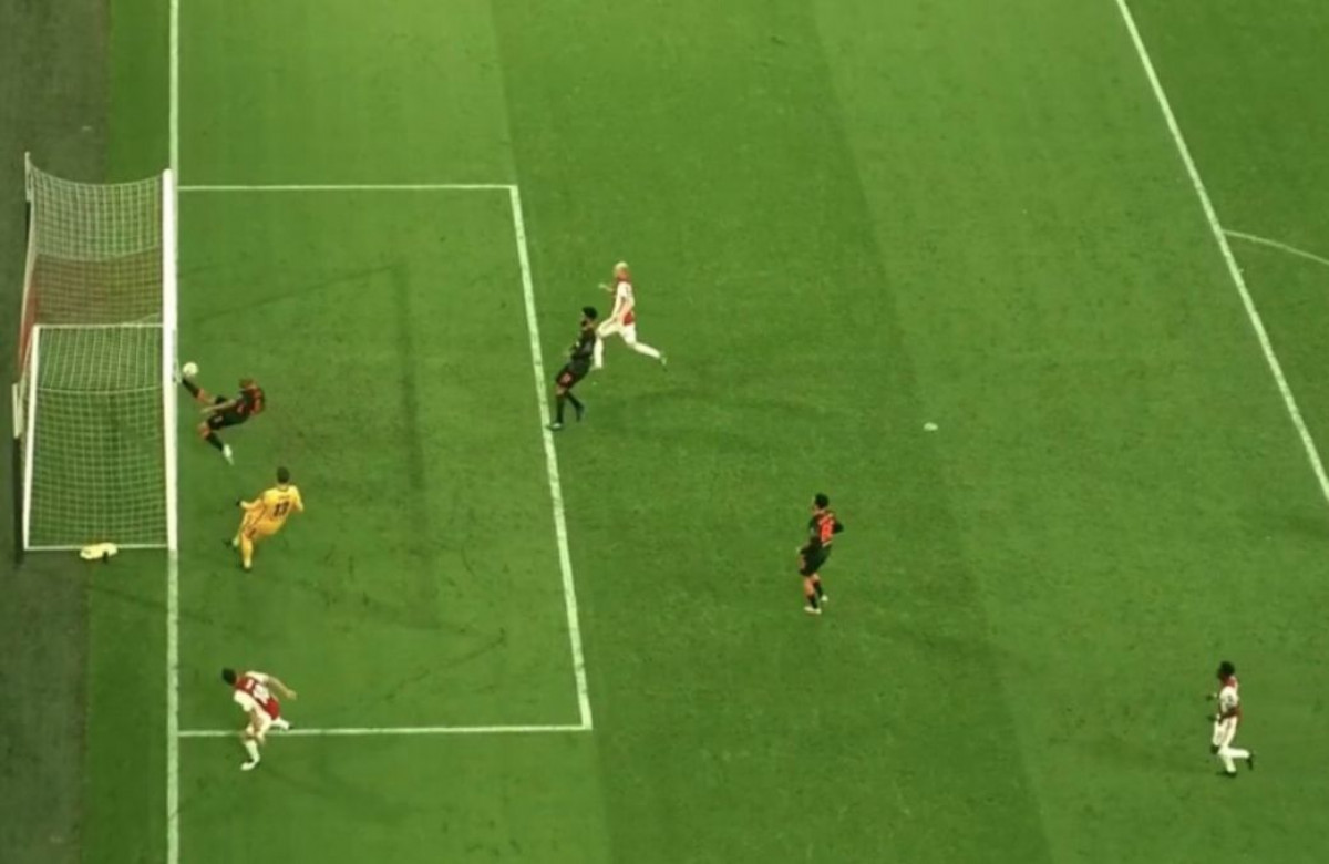 Van Dijk može mirno da spava: Fabinho na nestvaran način spasio gol Liverpoola