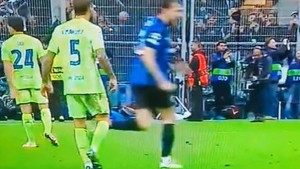 Ovo niste vidjeli na TV-u: Skandal i sramota stopera Barcelone, ali nije to tek  tako uradio