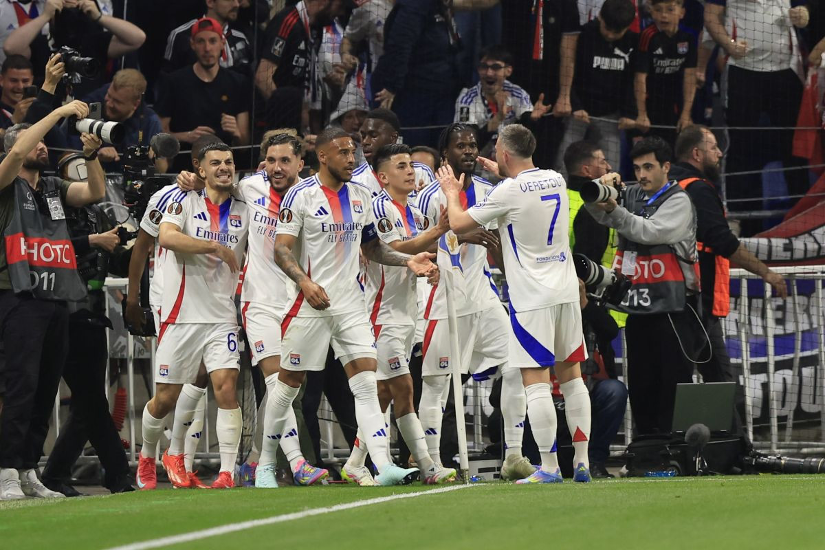 Oglasio se i francuski velikan nakon svega - Poznato je i koji igrači bi mogli napustiti klub!