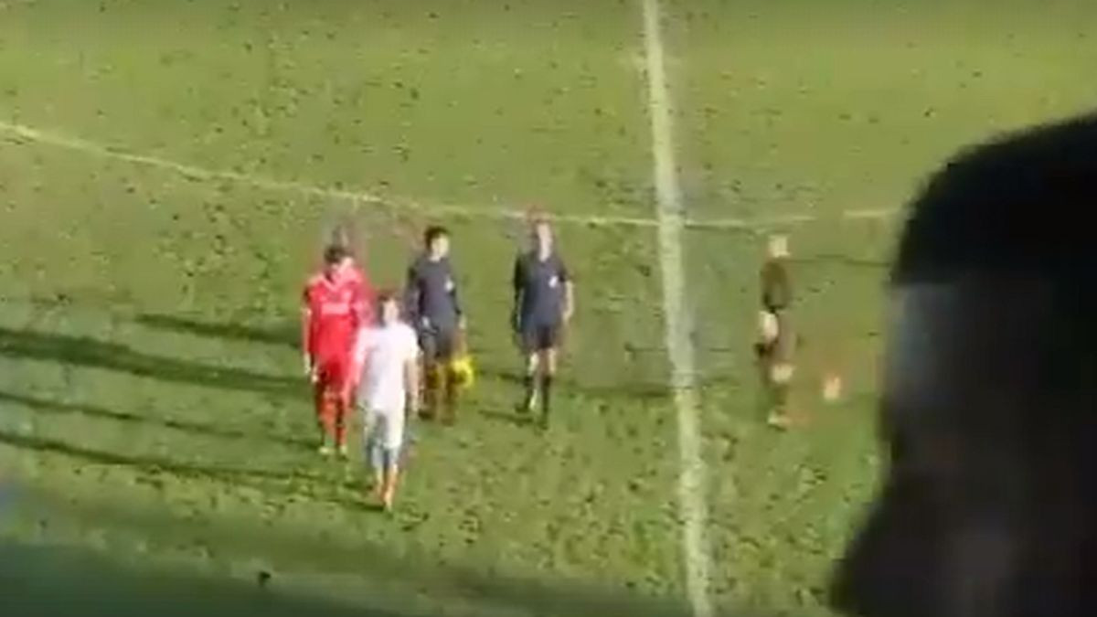 Pogledajte snimak napada golmana Novog Travnika na suca Ibrahimkadića Pogledajte snimak napada golmana Novog Travnika na suca Ibrahimkadića