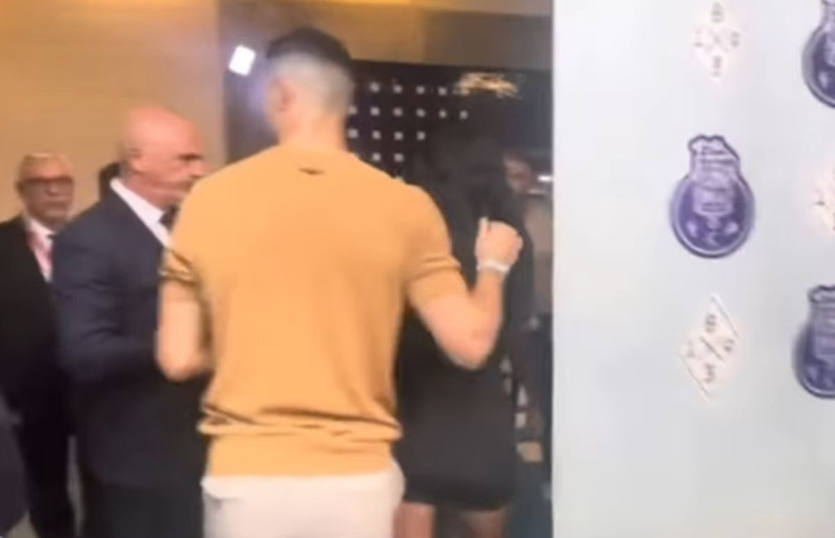 Ronaldov sin u "zabranjenom" dresu, Georgina u minjiću, a Cristiano se moli: "Bismillah..."