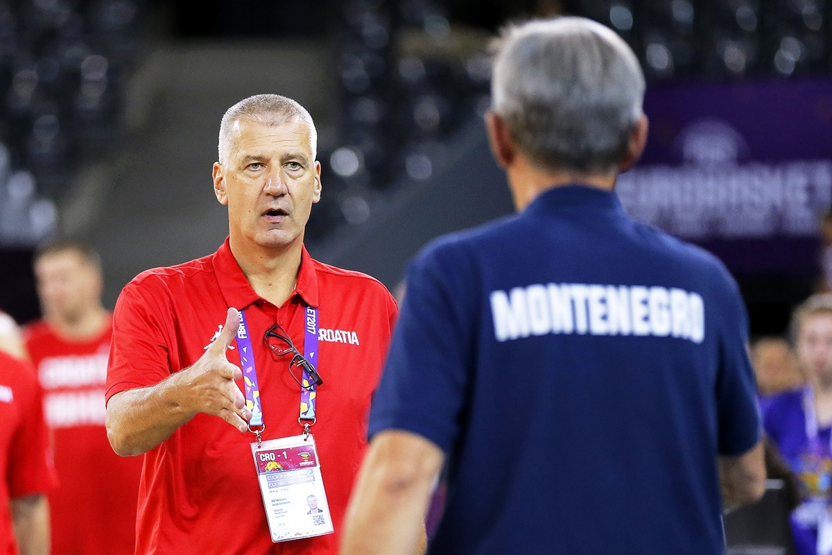 Crna Gora ostala bez OI, Aco Petrović se izvinjava: "Za nas je poraz bio ok, a Crnogorcima..." Crna Gora ostala bez OI, Aco Petrović se izvinjava: "Za nas je poraz bio ok, a Crnogorcima..."