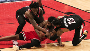 Sjajni Lillard nedovoljan Blazersima, Heat slavio kod šampiona
