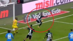 Ne, to nije Zlatan: Domagoj Vida postigao gol karijere!