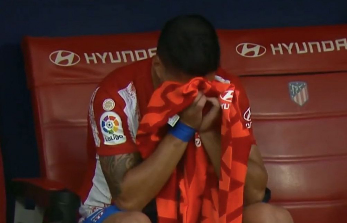 Luis Suarez plakao kao malo dijete kada je sinoć izašao iz igre
