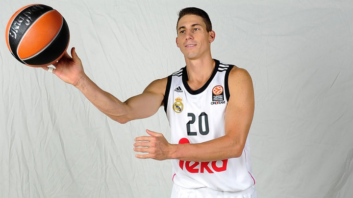 Real Madrid produžio ugovor s Carrollom