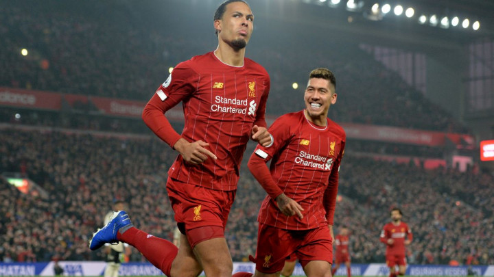 Van Dijk i Salah riješili najveći derbi engleskog fudbala i primakali Redse tituli prvaka